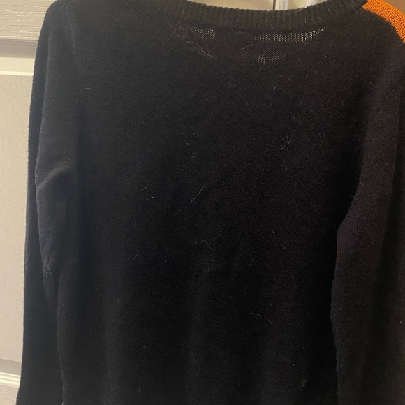 Fox Sweater - Picture 2 of 3